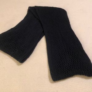 Women’s Old Navy Crocheted Scarf